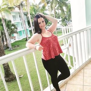 Meet your Posher, Josee